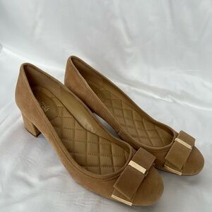 Michael Kors Women's Kiera Flex Mid Suede Pump Size 9